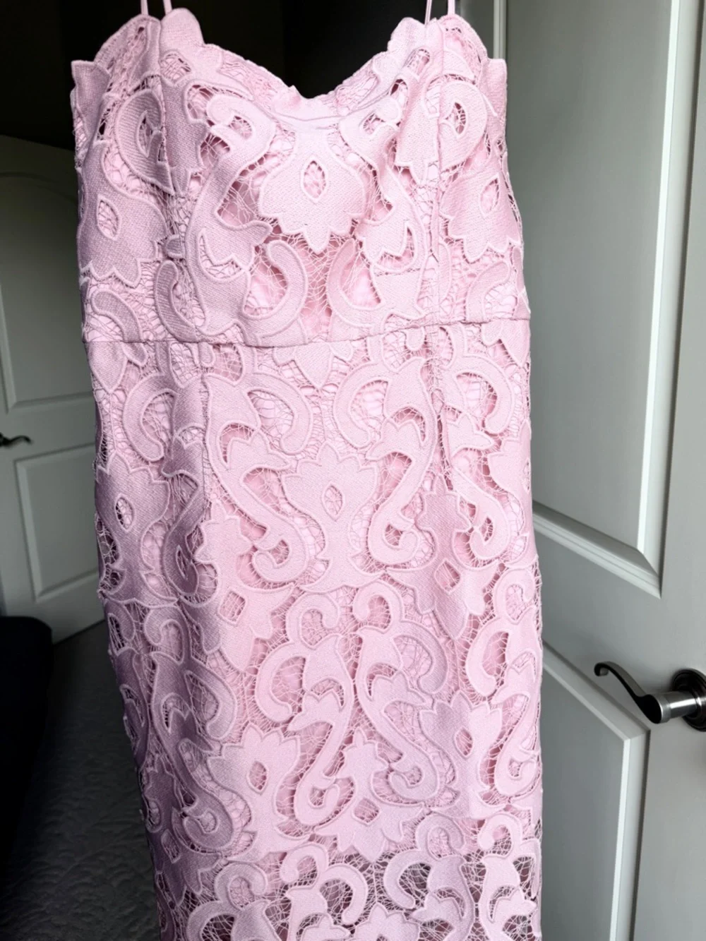 Bardot Dusty Pink Lace Midi Dress with Spaghetti Straps - Picture 3 of 4